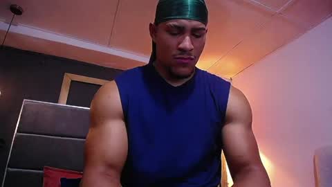 adam_fit19cm online show from 04/29/26, 01:59