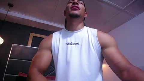 adam_fit19cm online show from 06/17/26, 01:34
