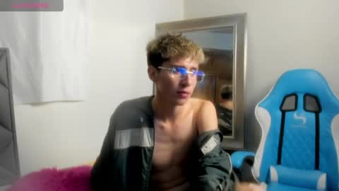 Snapshot of adam_foxs chatting on 04/08/26, 07:19 Adam online show from 04/08/26, 07:19