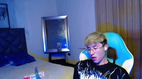 Snapshot of adam_foxs chatting on 04/13/26, 05:24 Adam online show from 04/13/26, 05:24