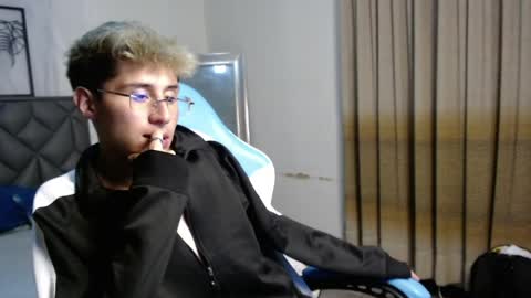 Snapshot of adam_foxs chatting on 04/14/26, 03:23 Adam online show from 04/14/26, 03:23