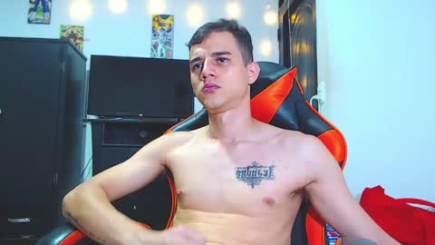 adam hot11 online show from 04/14/26, 11:11