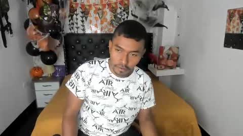 adam_morgan2 online show from 11/03/25, 07:37