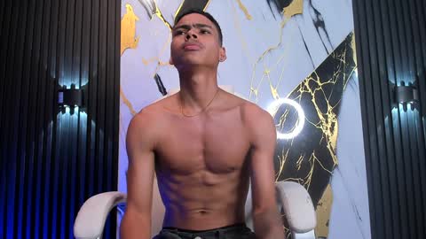 Snapshot of adam_piarse chatting on 02/26/25, 01:32 adam_piarse online show from 02/26/25, 01:32