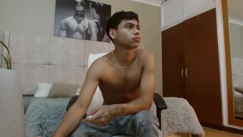 Snapshot of adam_piarse chatting on 09/29/25, 02:00 adam_piarse online show from 09/29/25, 02:00