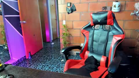 Adam Valencia online show from 02/21/25, 03:43