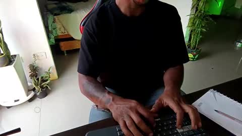 Adam Valencia online show from 02/08/26, 10:57