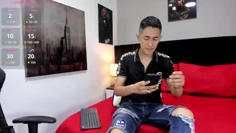 adam_walker_1 online show from 03/15/26, 04:57