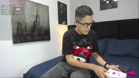 adam_walker_1 online show from 04/02/26, 01:09