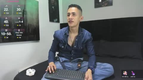 adam_walker_1 online show from 04/19/26, 06:10