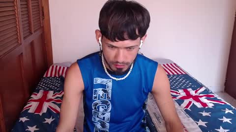 instagram  adam x256 online show from 02/01/25, 03:07