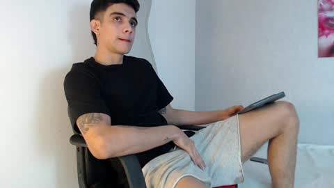 Hello guys excuse my absence I will be absent for several days for health reasons I hope you understand thank you very much. online show from 02/01/25, 06:21