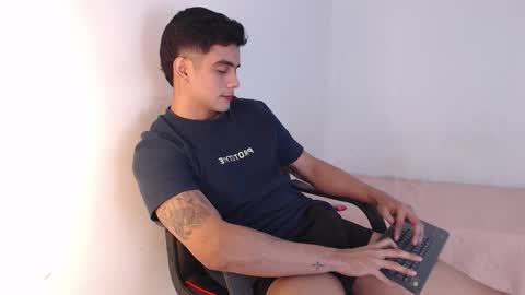 Hello guys excuse my absence I will be absent for several days for health reasons I hope you understand thank you very much. online show from 10/02/25, 05:58