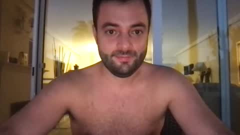 Snapshot of adamagreen99 chatting on 09/22/25, 06:32 Alberto online show from 09/22/25, 06:32