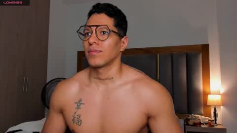 adambrocs1 online show from 03/11/25, 08:41