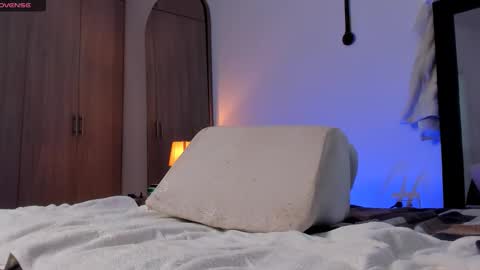 adambrocs1 online show from 11/16/25, 09:20