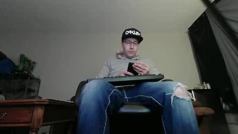 Snapshot of adamk3 chatting on 01/02/25, 04:09 Adam and Logan online show from 01/02/25, 04:09