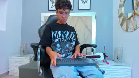 Adams Bobby online show from 11/10/25, 12:04