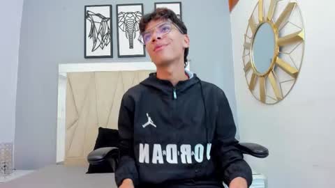 Adams Bobby online show from 12/17/25, 11:38