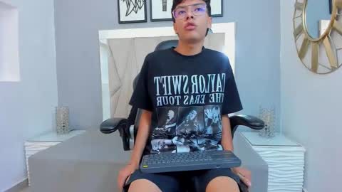 Adams Bobby online show from 01/11/26, 11:26