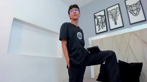 Adams Bobby online show from 02/07/26, 11:47