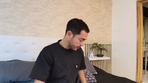 Im Adams Sanz online show from 04/06/26, 06:53