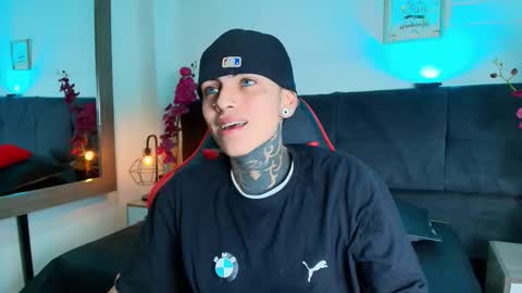 AdamsWalkerr  online show from 03/19/26, 01:04