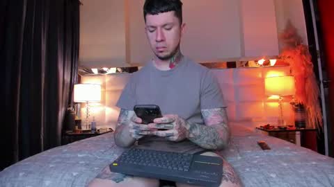 Snapshot of adamtatts chatting on 09/19/25, 04:03 Adam online show from 09/19/25, 04:03