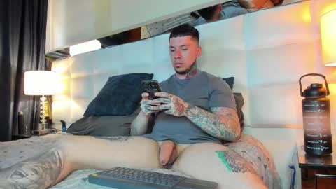 Snapshot of adamtatts chatting on 09/23/25, 08:34 Adam online show from 09/23/25, 08:34