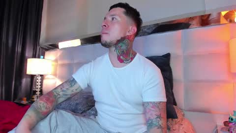 Snapshot of adamtatts chatting on 10/15/25, 02:33 Adam online show from 10/15/25, 02:33