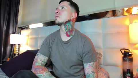 Snapshot of adamtatts chatting on 10/16/25, 05:41 Adam online show from 10/16/25, 05:41