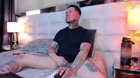 Snapshot of adamtatts chatting on 10/23/25, 05:51 Adam online show from 10/23/25, 05:51