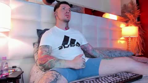 Snapshot of adamtatts chatting on 11/03/25, 02:57 Adam online show from 11/03/25, 02:57