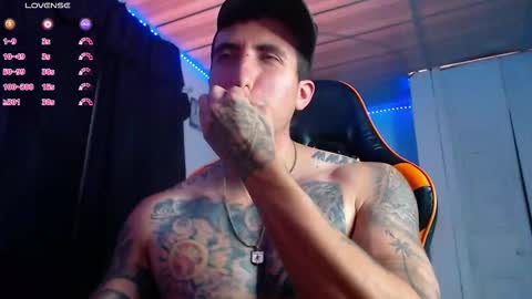 Snapshot of adan_hudson chatting on 11/14/25, 04:49 Anderson online show from 11/14/25, 04:49