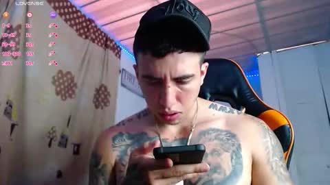 Snapshot of adan_hudson chatting on 11/23/25, 02:39 Anderson online show from 11/23/25, 02:39