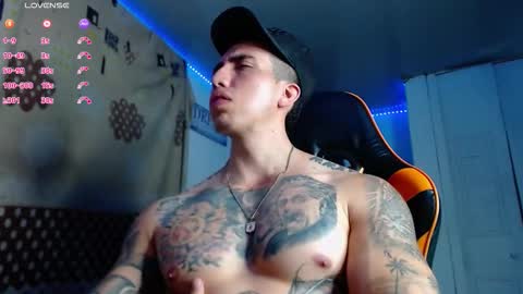 Snapshot of adan_hudson chatting on 11/25/25, 02:00 Anderson online show from 11/25/25, 02:00