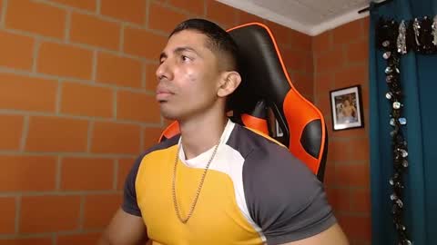 Adan Sin online show from 02/20/25, 02:24