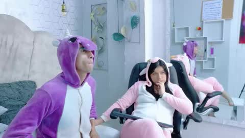 AdanNDEva online show from 01/16/26, 08:02