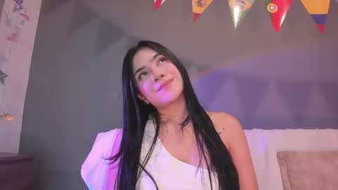 Snapshot of adara_johnson_ chatting on 06/18/26, 11:58 Adara Johnson online show from 06/18/26, 11:58