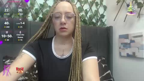 Snapshot of adaraah_ chatting on 12/17/25, 07:42 adaraah online show from 12/17/25, 07:42