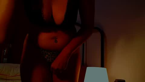 Snapshot of addicted2uts chatting on 07/22/26, 08:33 amy online show from 07/22/26, 08:33