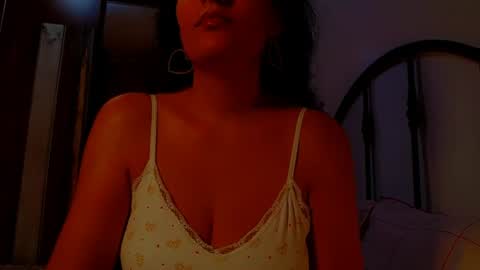 Snapshot of addicted2uts chatting on 08/08/26, 12:40 amy online show from 08/08/26, 12:40