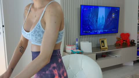 Tori online show from 01/20/25, 08:40