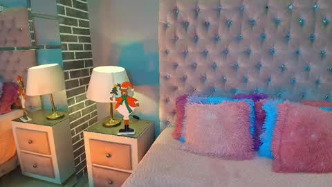 Adelaine online show from 12/23/25, 12:52