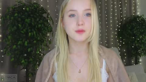 Snapshot of adele_armas chatting on 01/31/25, 08:54 Adele online show from 01/31/25, 08:54