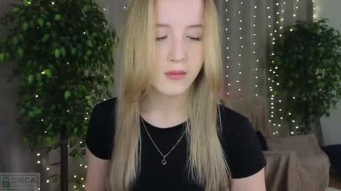 Snapshot of adele_armas chatting on 02/10/25, 06:13 Adele online show from 02/10/25, 06:13