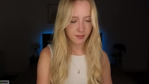 Adele online show from 03/14/26, 09:20