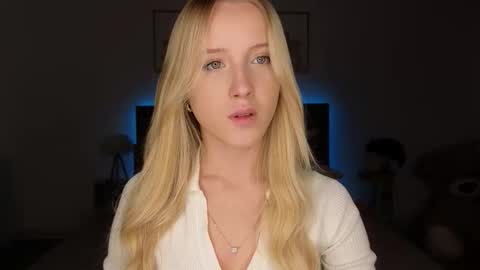 Adele online show from 03/26/26, 09:20