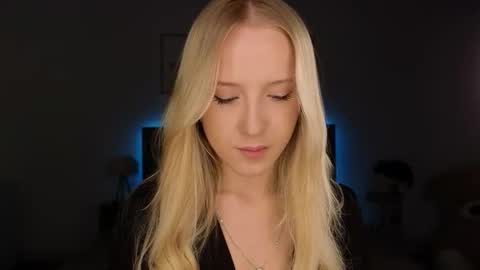 Adele online show from 03/28/26, 08:30