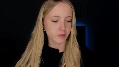 Adele online show from 04/09/26, 09:31